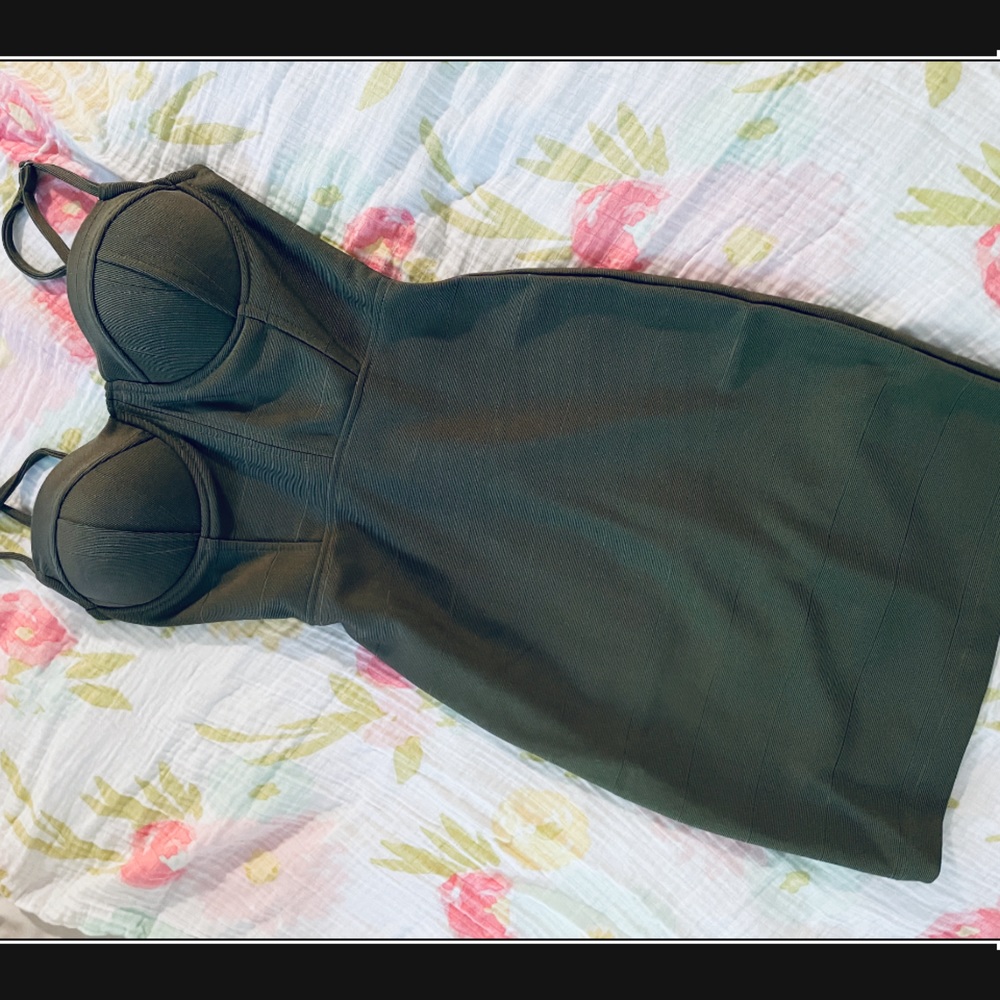 Trendy green body-con dress